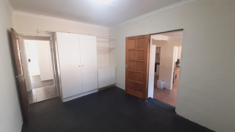 5 Bedroom Property for Sale in Ifafi North West